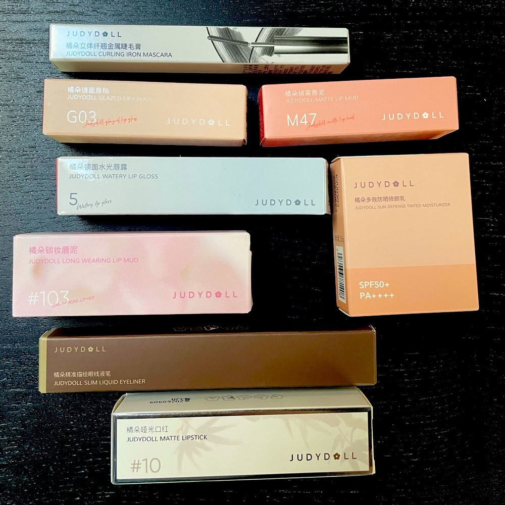 Lot of Judydoll makeup! Awesome Asian beauty brand